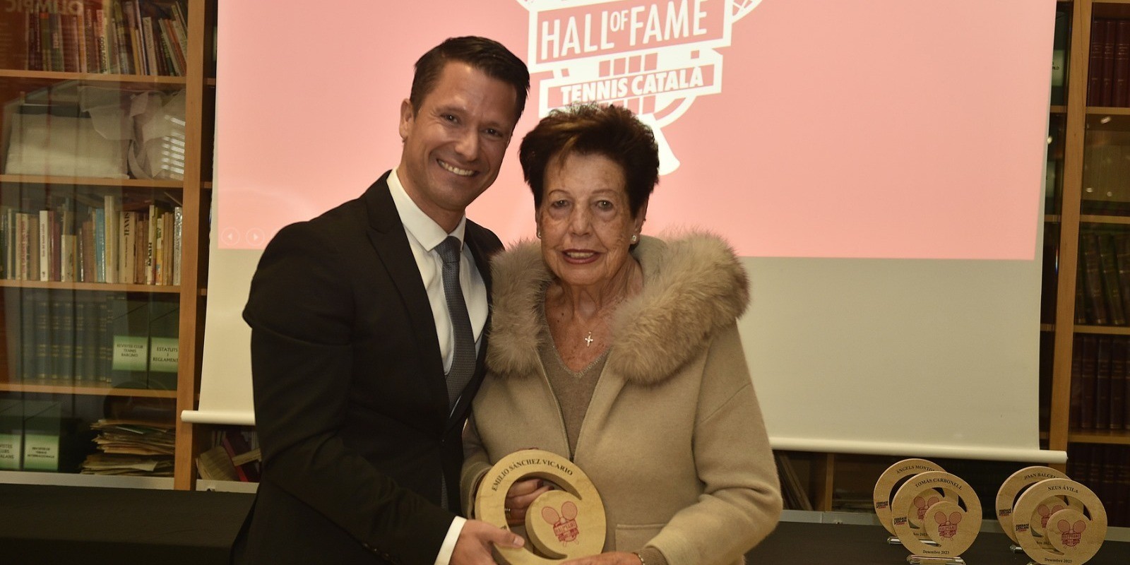 Emilio Sánchez Vicario, who is the CEO and founder of Emilio Sánchez Academy, has been inducted into the Catalan Tennis Hall of Fame.