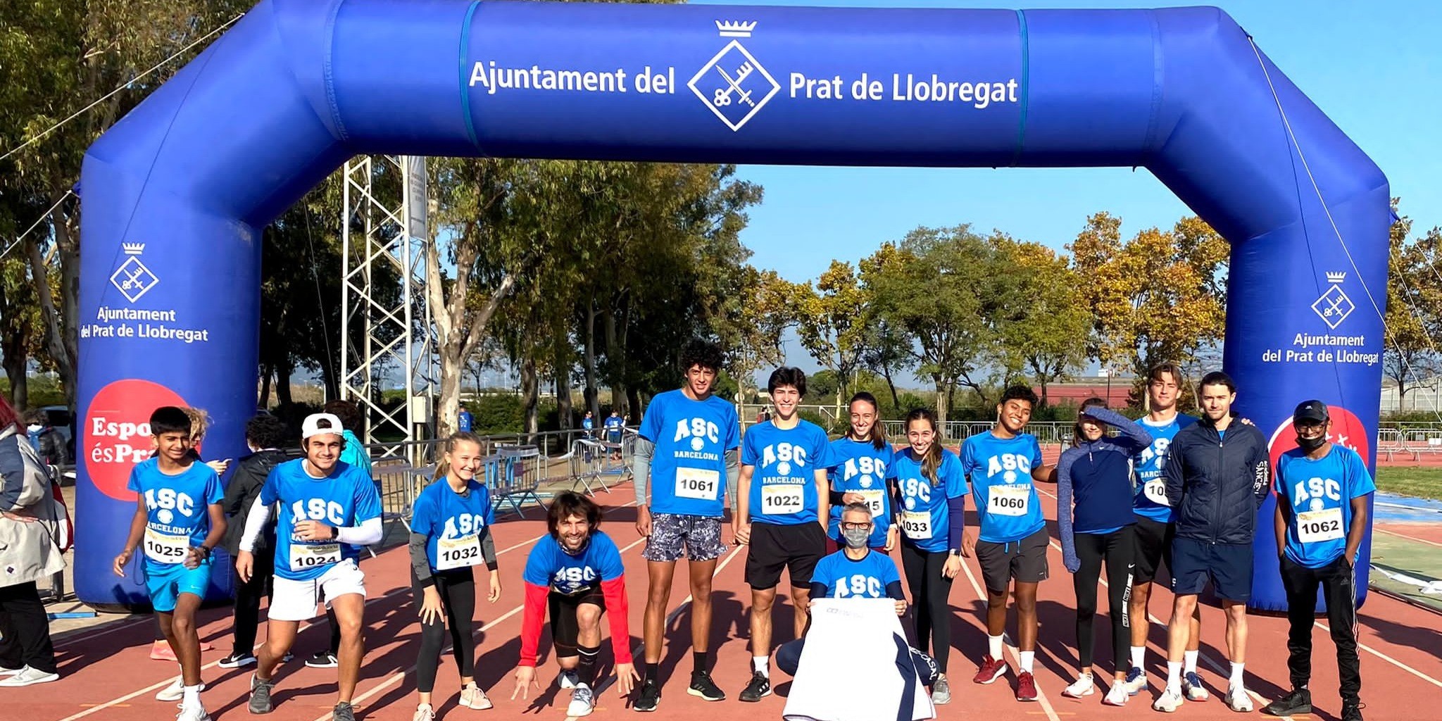 Our staff and students, in the III edition of the Charity Race to raise funds for childhood cancer research (Sant Joan de Deu Hospital).